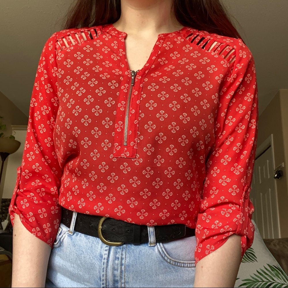 2 for 25 💗 Red and White Patterned Blouse